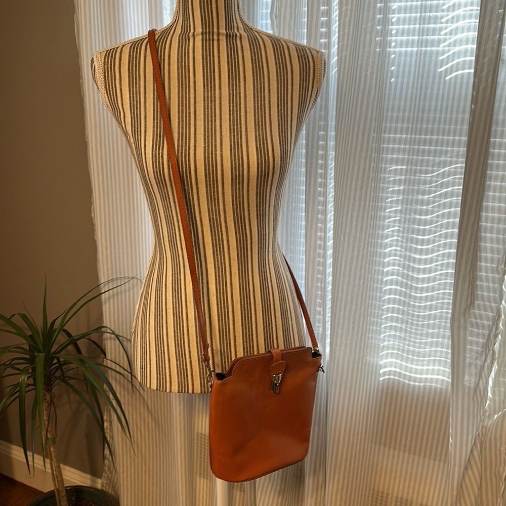 Persaman New York Orange Crossbody Bag - Picture 11 of 11